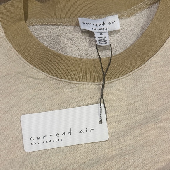 Casual Cream Lounge Set with Olive Trim and Embroidery on the back - Picture 5 of 6